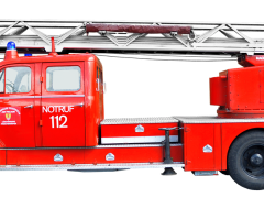 Penyemprotan Disinfektan di Pasar